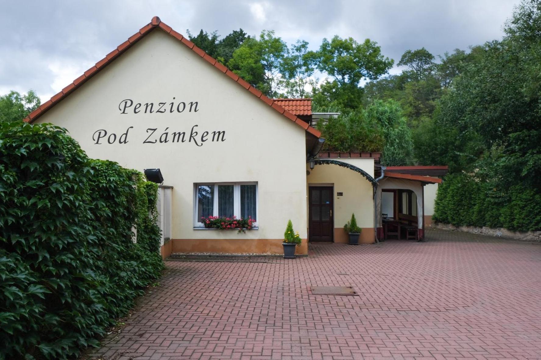 Penzion Pod Zamkem Prŭhonice Dış mekan fotoğraf